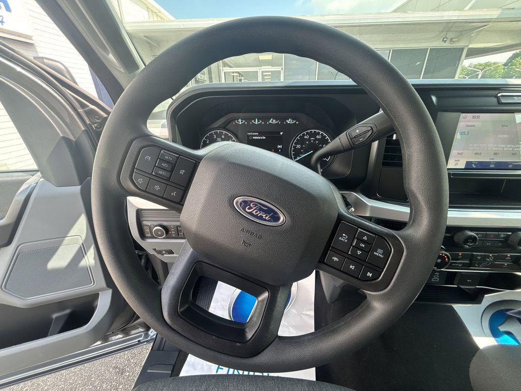 new 2025 Ford F-250 car