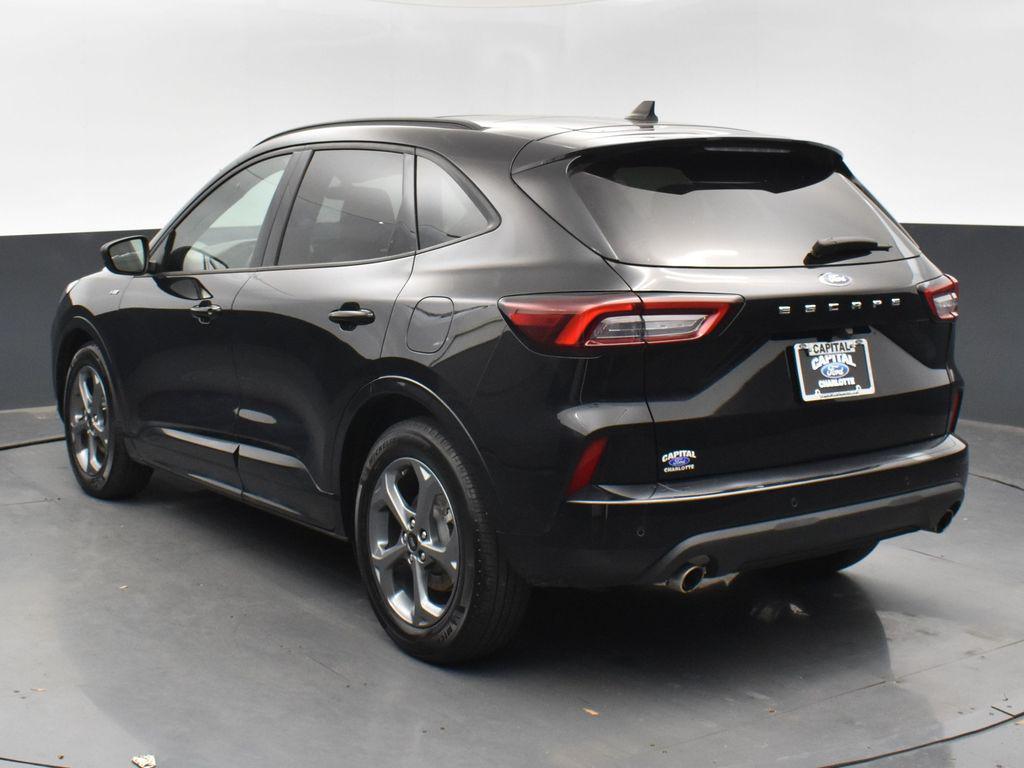used 2023 Ford Escape car, priced at $19,999