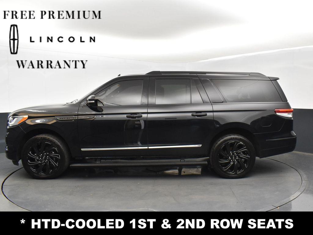 used 2022 Lincoln Navigator car, priced at $38,999