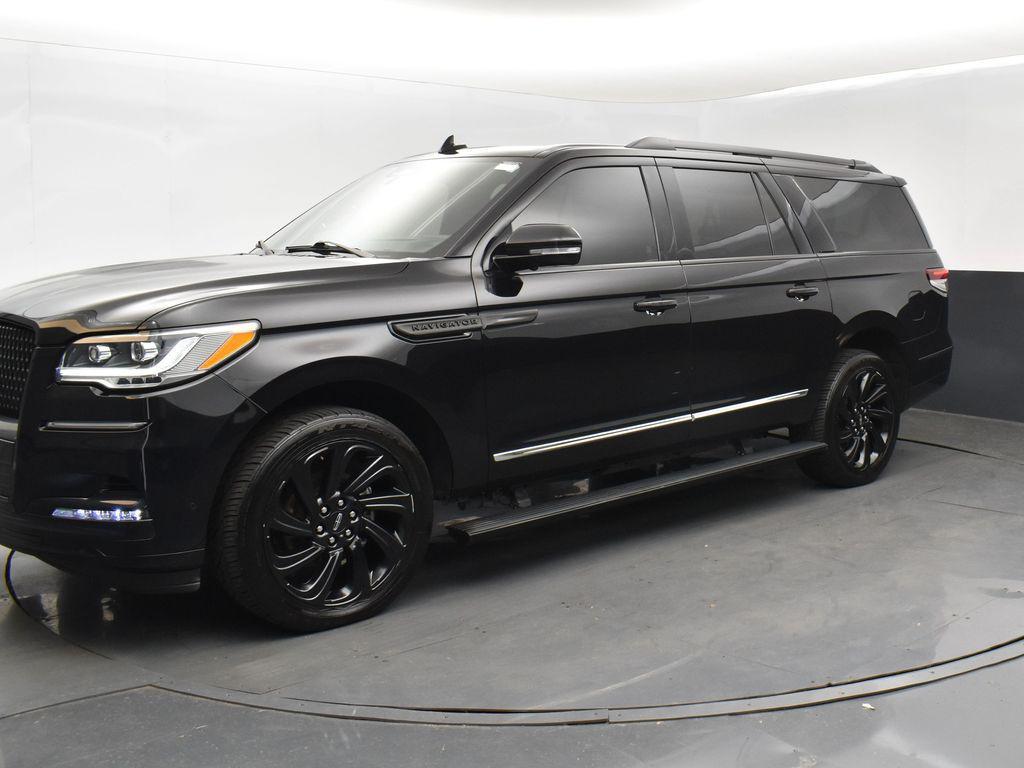 used 2022 Lincoln Navigator car, priced at $37,999