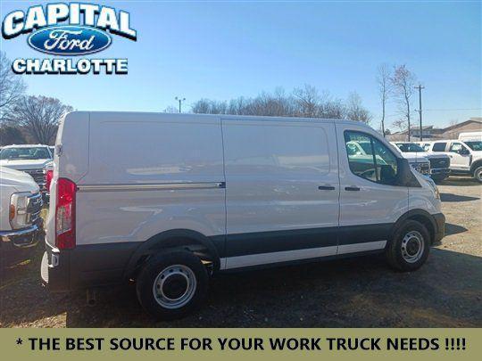 new 2025 Ford Transit-150 car