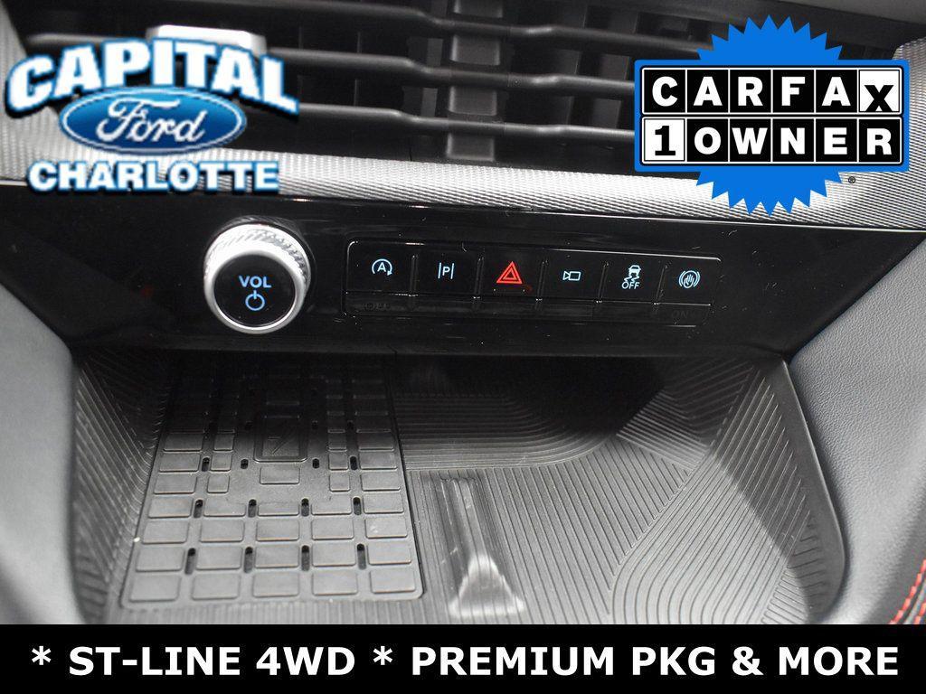 used 2025 Ford Explorer car