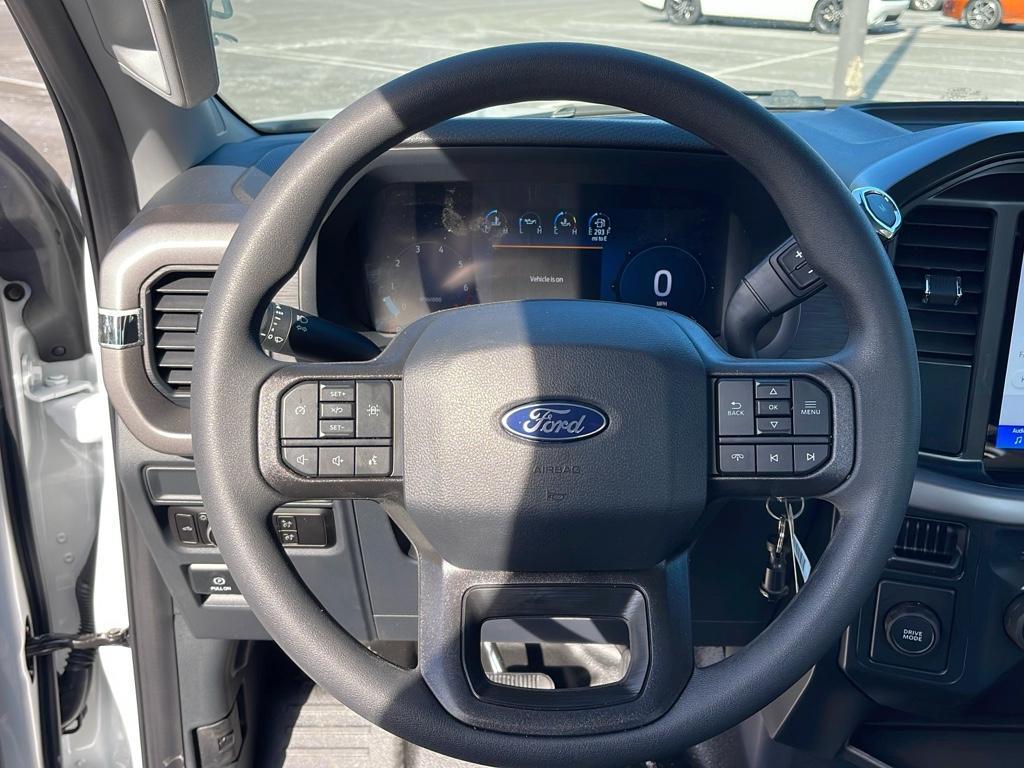 new 2025 Ford F-150 car, priced at $39,935