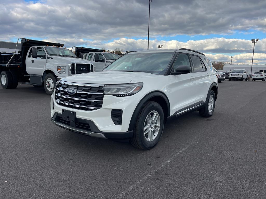 new 2025 Ford Explorer car, priced at $44,145