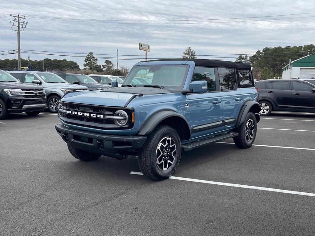 new 2024 Ford Bronco car, priced at $50,905