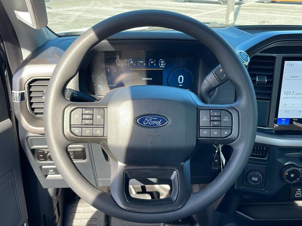 new 2025 Ford F-150 car, priced at $39,935