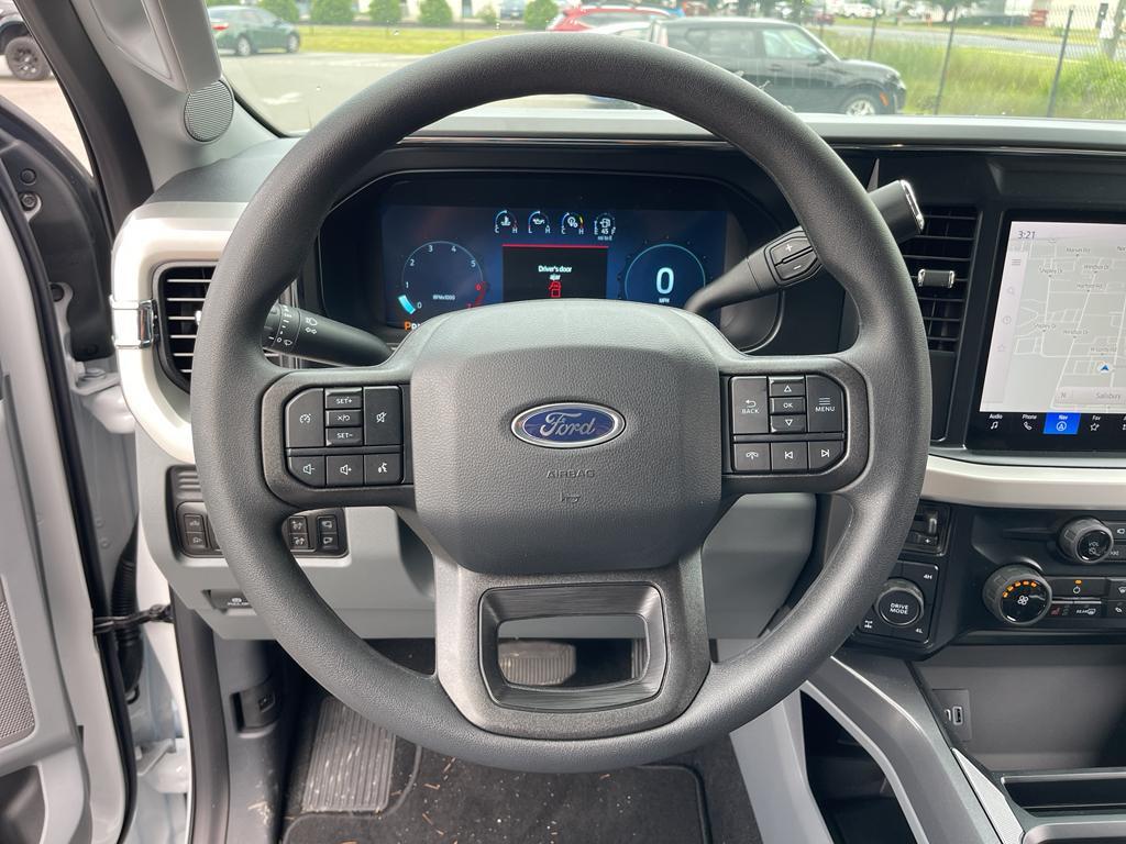 new 2025 Ford F-250 car, priced at $70,975