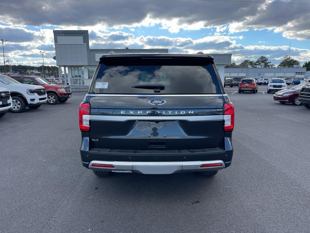 new 2024 Ford Expedition car, priced at $69,905