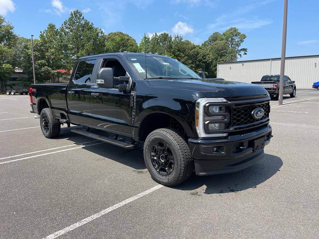 new 2025 Ford F-250 car, priced at $62,440
