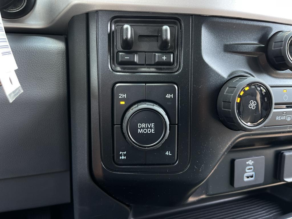 new 2025 Ford F-250 car, priced at $62,440