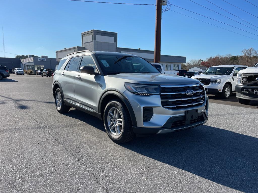 new 2025 Ford Explorer car, priced at $41,350