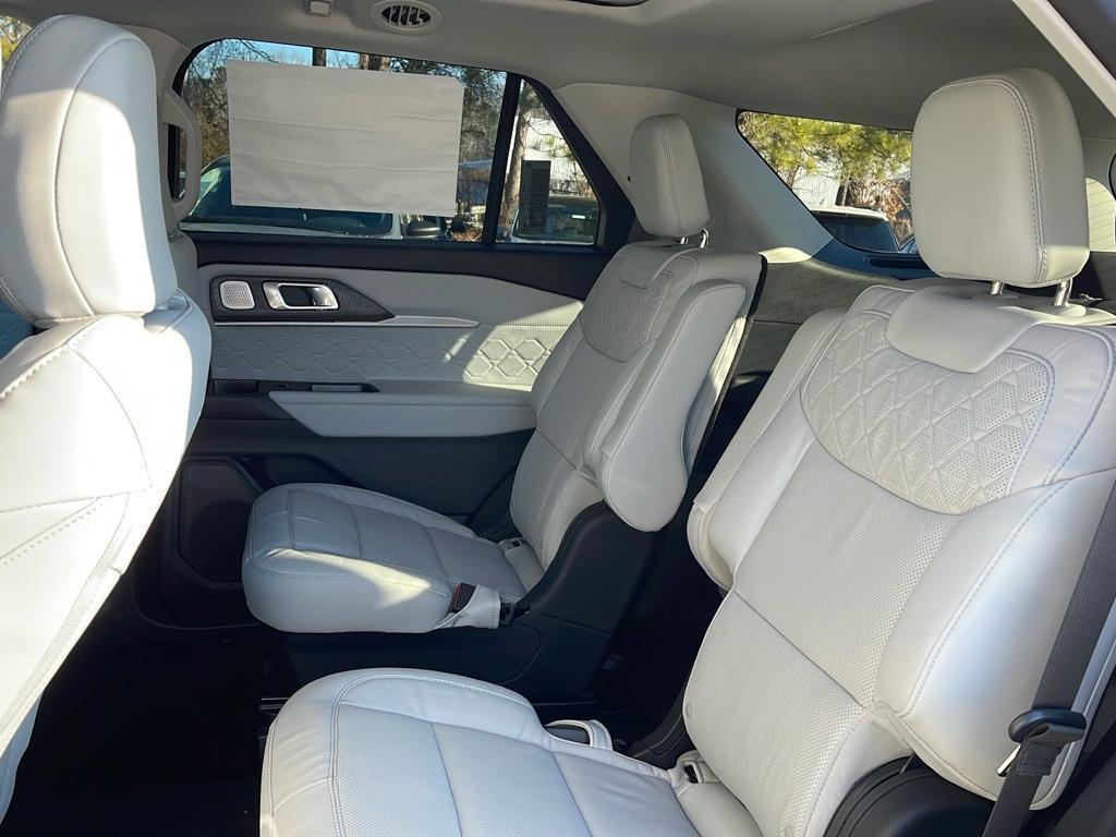 new 2025 Ford Explorer car, priced at $58,510