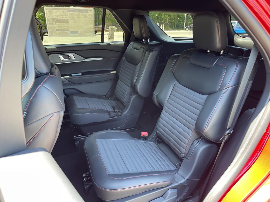 new 2025 Ford Explorer car, priced at $47,238