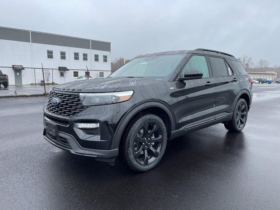 new 2024 Ford Explorer car, priced at $48,900