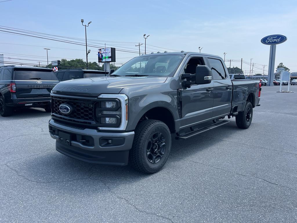 new 2025 Ford F-250 car, priced at $62,125