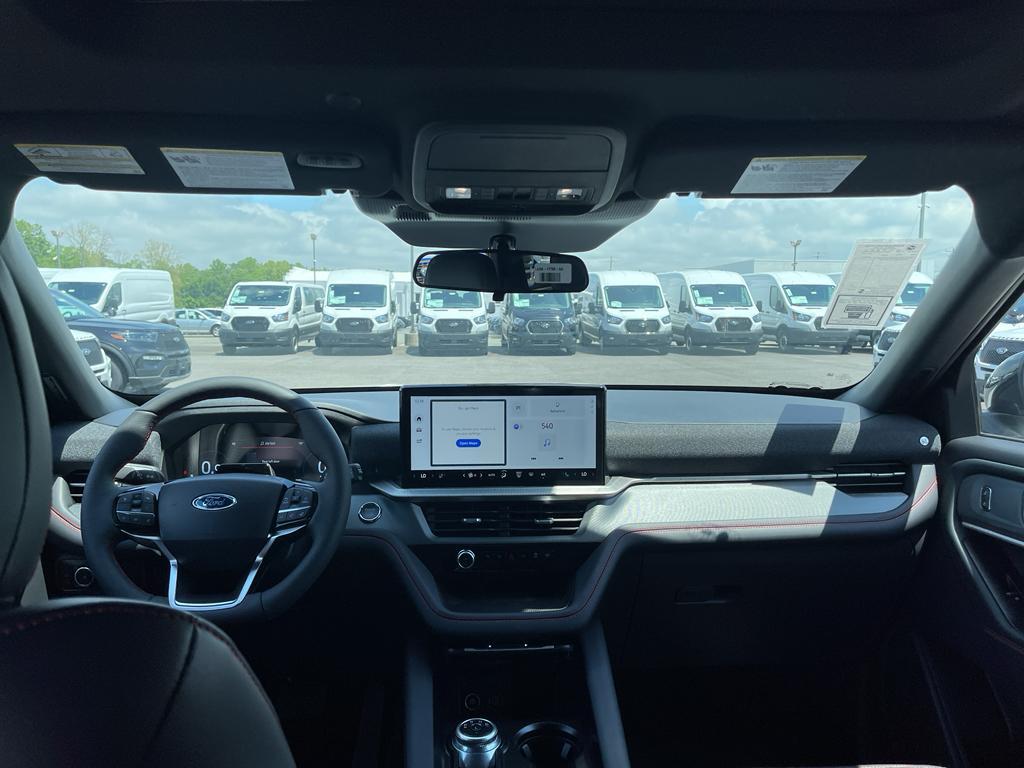 new 2025 Ford Explorer car, priced at $47,384