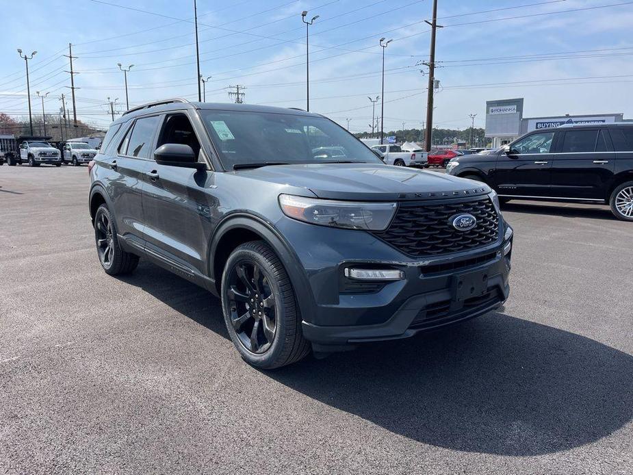 new 2024 Ford Explorer car, priced at $50,958