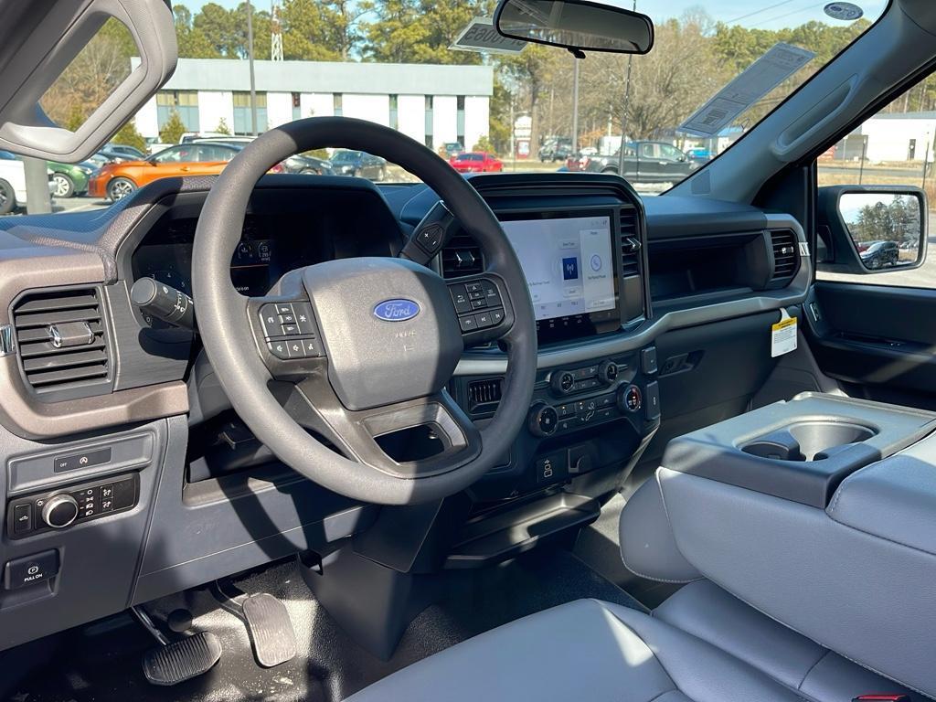 new 2025 Ford F-150 car, priced at $39,935