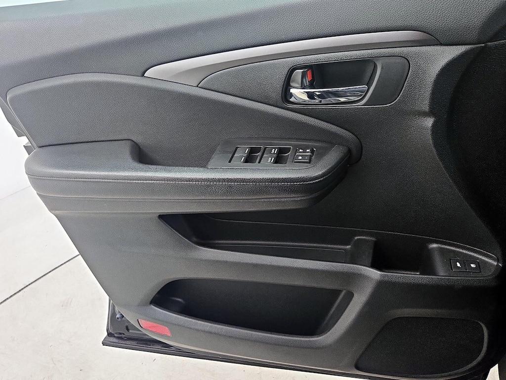 used 2016 Honda Pilot car, priced at $21,998