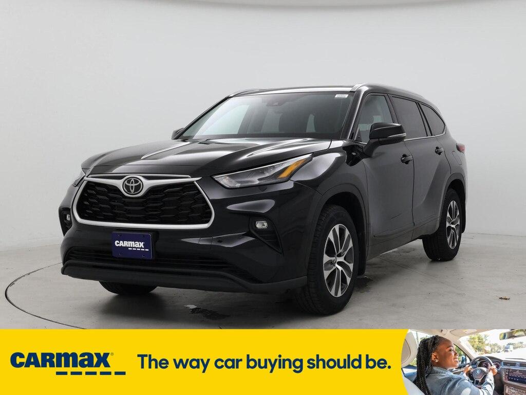 used 2022 Toyota Highlander car, priced at $36,998