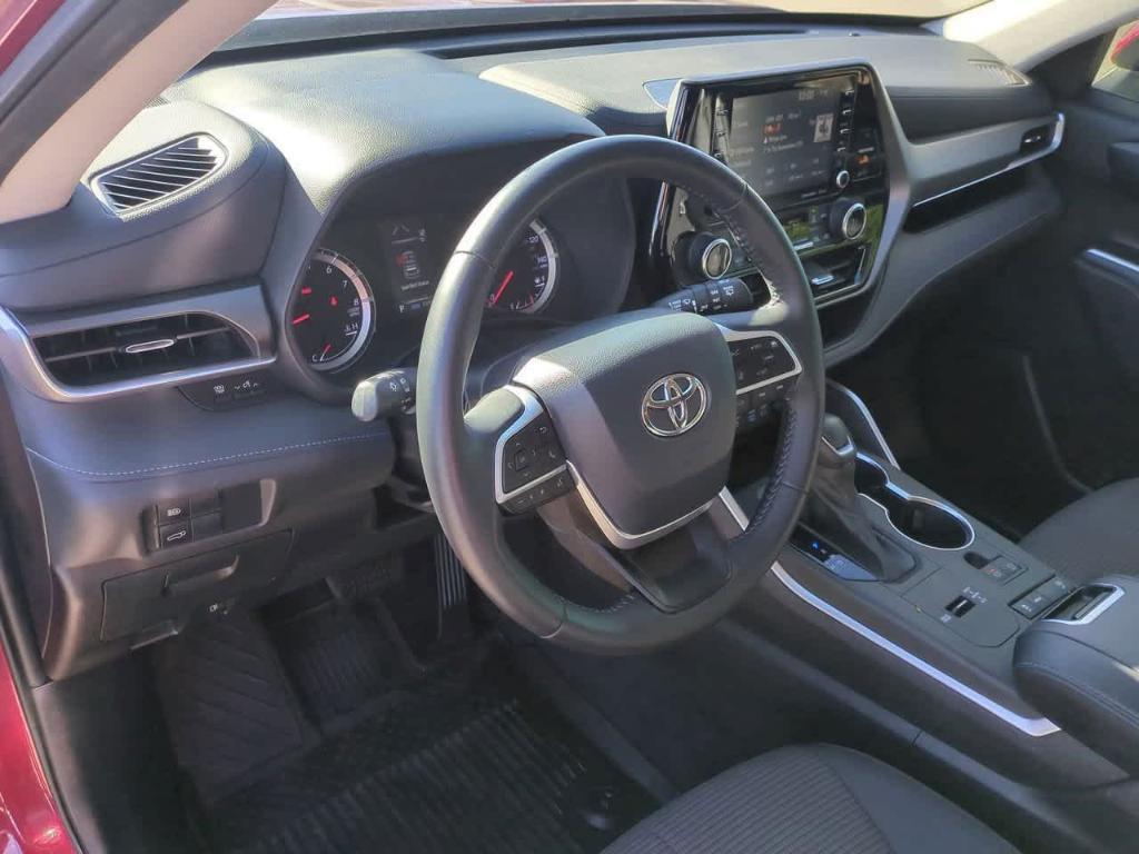 used 2022 Toyota Highlander car, priced at $30,995