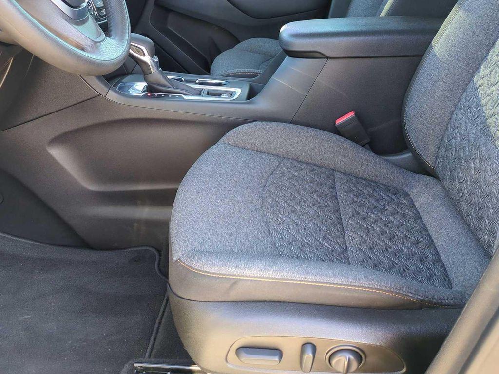 used 2023 Chevrolet Equinox car, priced at $18,988