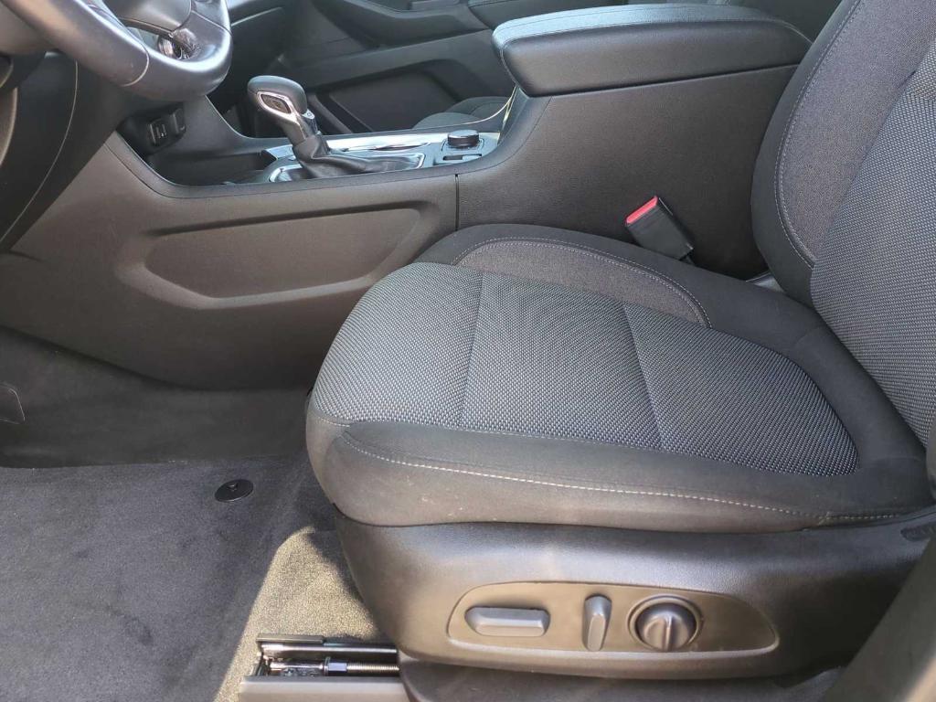used 2022 Chevrolet Traverse car, priced at $27,988