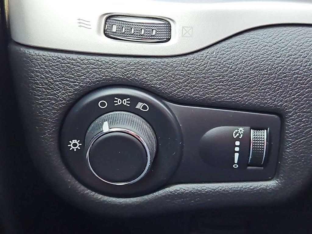 used 2016 Jeep Cherokee car, priced at $9,977