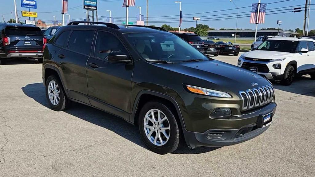 used 2016 Jeep Cherokee car, priced at $9,977