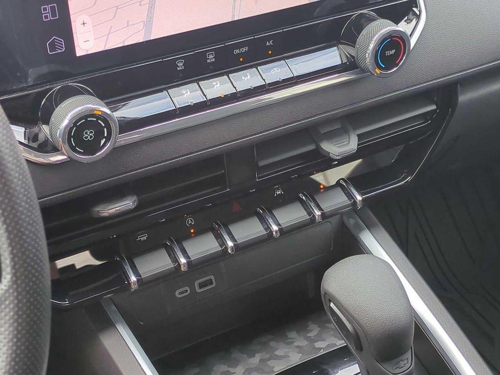 used 2024 Chevrolet Colorado car, priced at $26,744