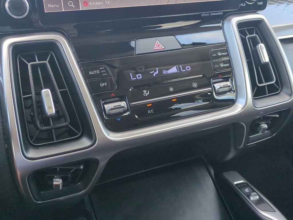 used 2023 Kia Sorento car, priced at $26,999
