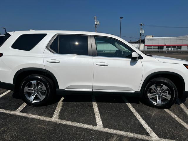 new 2025 Honda Pilot car, priced at $47,505