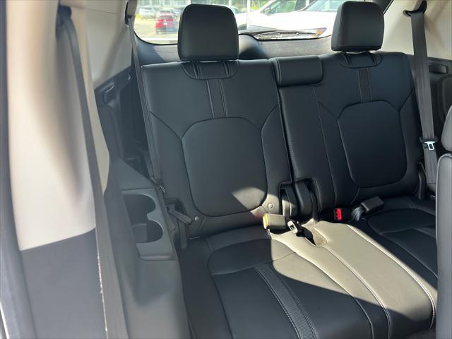 new 2025 Honda Pilot car, priced at $47,505