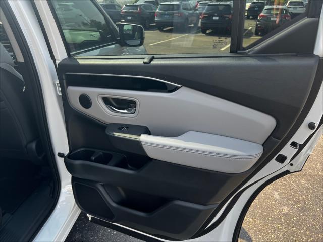 new 2025 Honda Pilot car, priced at $47,505