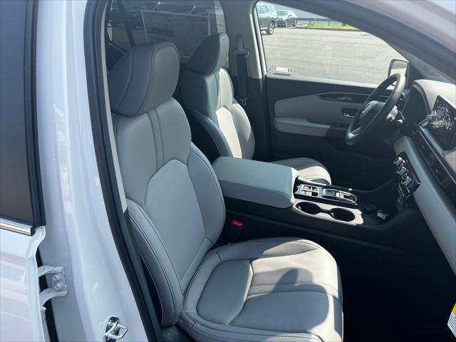 new 2025 Honda Pilot car, priced at $47,505
