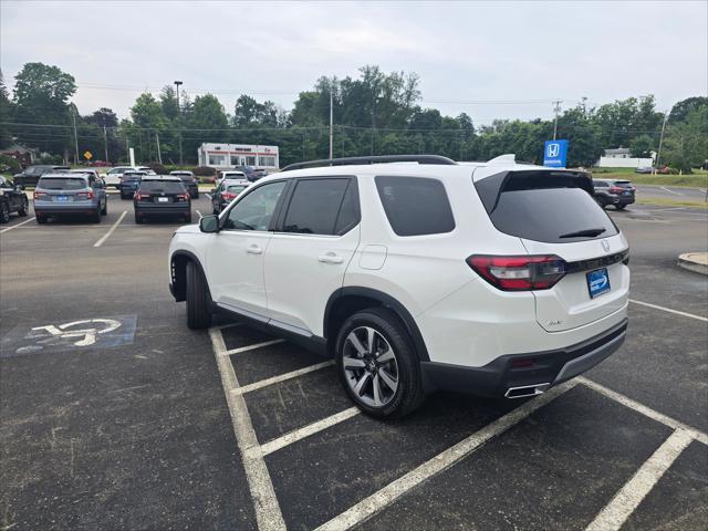 new 2025 Honda Pilot car, priced at $54,985