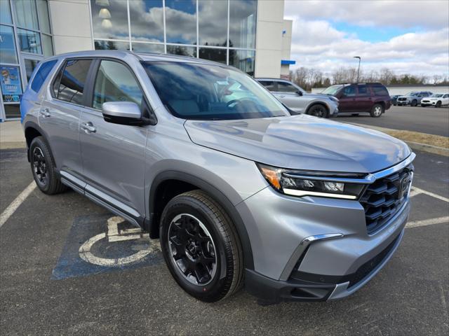 new 2025 Honda Pilot car, priced at $49,250