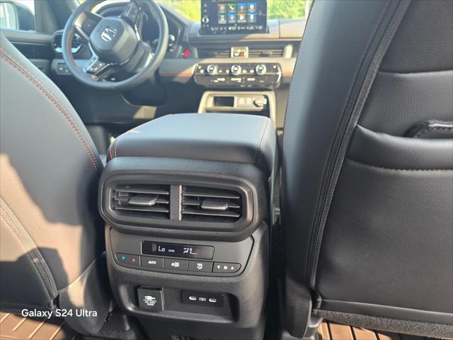new 2025 Honda Pilot car, priced at $50,850