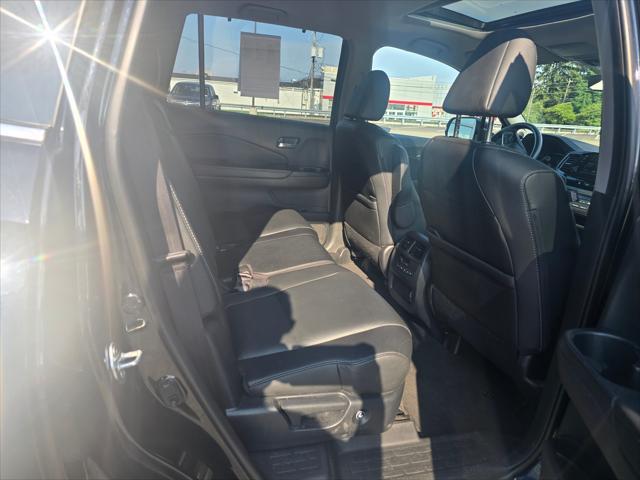 used 2022 Honda Pilot car, priced at $35,709