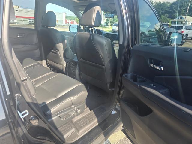used 2022 Honda Pilot car, priced at $35,709