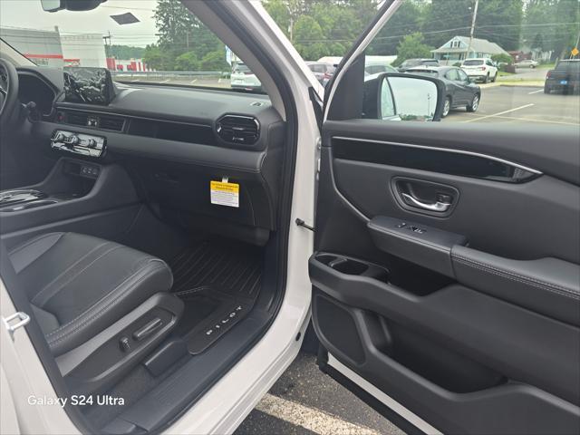 new 2025 Honda Pilot car, priced at $51,505