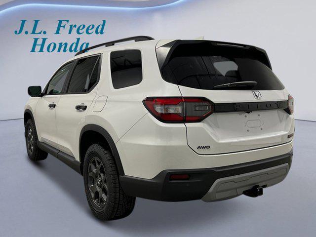 new 2025 Honda Pilot car, priced at $51,305