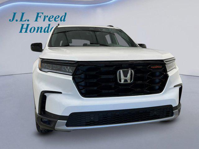 new 2025 Honda Pilot car, priced at $51,305