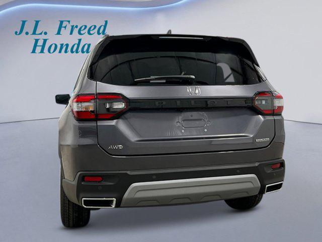 new 2025 Honda Pilot car, priced at $51,050