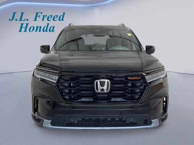 new 2025 Honda Pilot car, priced at $50,850