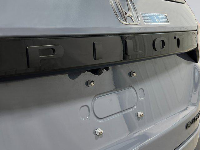 new 2025 Honda Pilot car, priced at $56,530