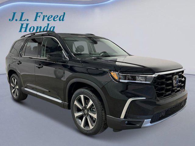 new 2025 Honda Pilot car, priced at $54,530