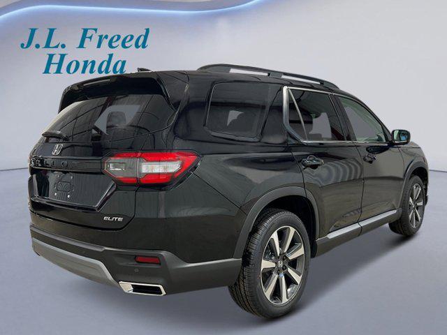 new 2025 Honda Pilot car, priced at $54,530