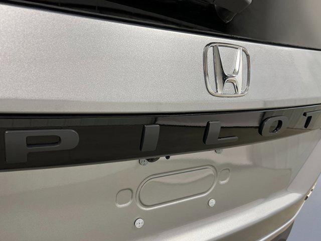 new 2025 Honda Pilot car, priced at $54,530