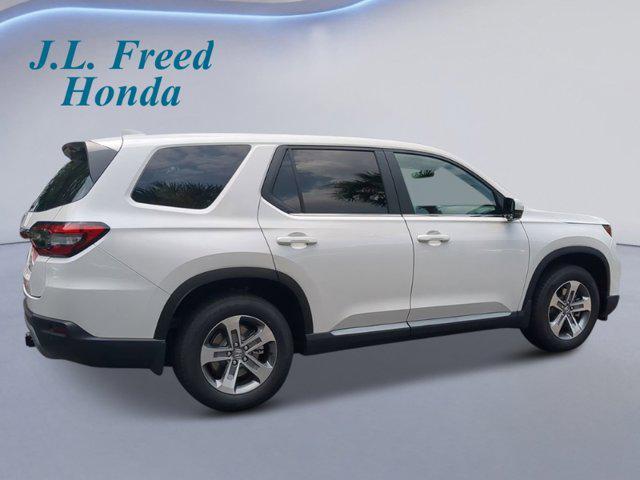 new 2025 Honda Pilot car, priced at $48,255